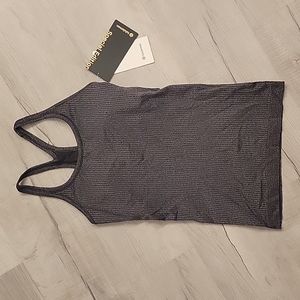 Lululemon BRAND NEW ebb to the street tank